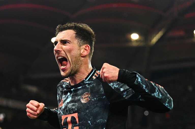 Traf nach einem dicken Patzer der VfB-Defensive: Bayerns Leon Goretzka. — © Tom Weller/dpa