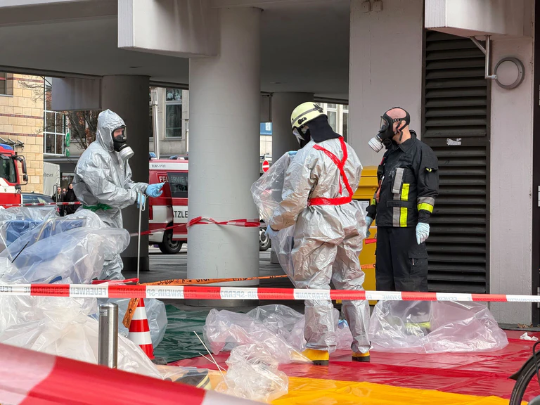 Die Ermittler untersuchen den Brief nun auf Fingerabdrücke und DNA-Spuren. (Archivbild) — © Sven Grundmann/NEWS5/dpa