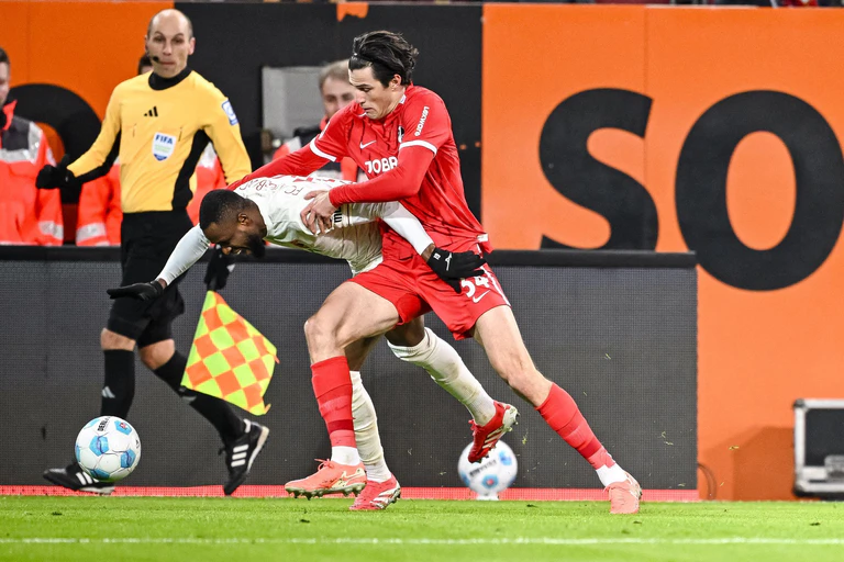 Es war ein ganz enges Duell in Augsburg. — © Harry Langer/dpa