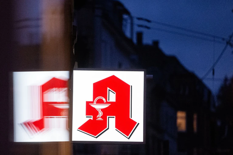 Die Apothekerschaft in Bayern protestiert gegen ausbleibende Honorarerhöhungen. (Symbolbild) — © Marijan Murat/dpa