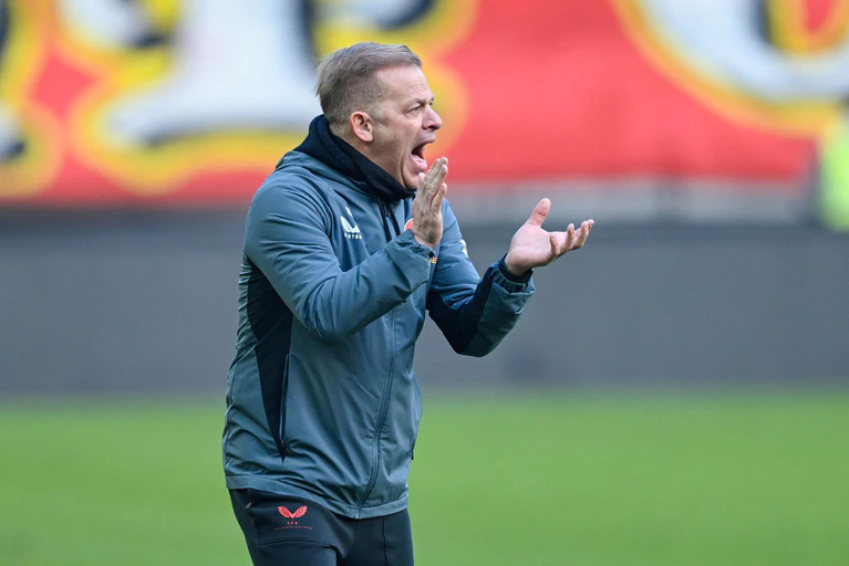 FCK-Trainer Markus Anfang will die Situation in Liga zwei realistisch einschätzen. — © Uwe Anspach/dpa