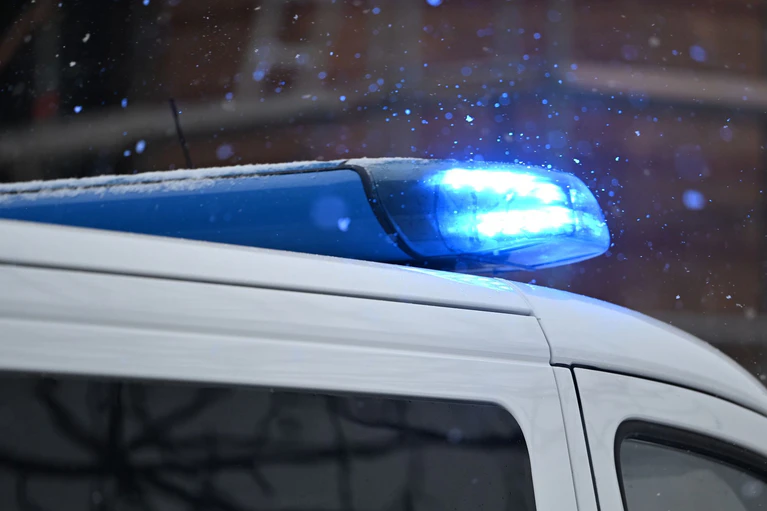 Eine Fußgängerin ist im Allgäu von einem Kleinlastwagen tödlich verletzt worden. (Symbolbild) — © Markus Lenhardt/dpa