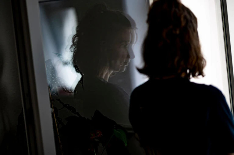 Seit 2018 ist die Zahl der mit einer depressiven Episode diagnostizierten fünf bis 24-Jährigen um 35 Prozent gestiegen. (Symbolbild) — © Fabian Sommer/dpa