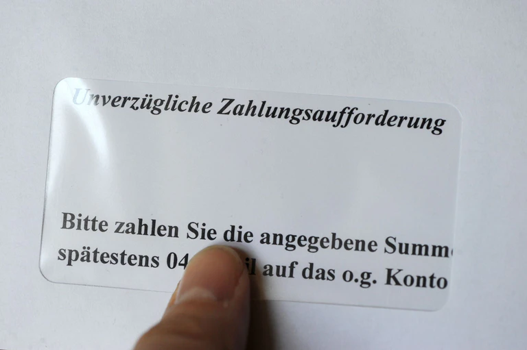 Die Zahlungsaufforderungen befanden sich in mehreren Briefkästen. (Symbolbild) — © Jens Kalaene/dpa-Zentralbild/dpa
