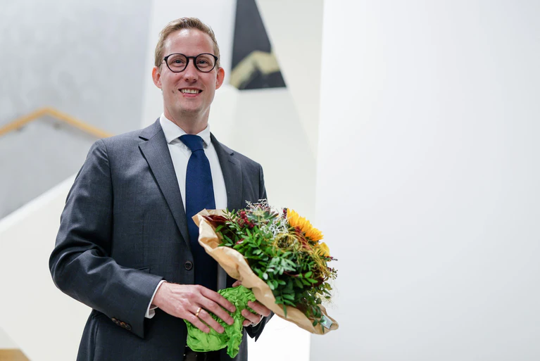 Tobias Degode wurde zum neuen Oberbürgermeister gewählt. — © Christoph Schmidt/dpa