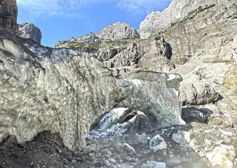 So sah die Eiskapelle vor dem Einsturz aus. — © -/Nationalparkverwaltung Berchtesgaden/dpa