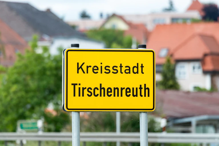 Tirschenreuth liegt weit abseits der Metropolen nahe der tschechischen Grenze - und zählt dennoch zu den wirtschaftsstärksten Regionen Deutschlands. (Symbolbild)   — © picture alliance / dpa