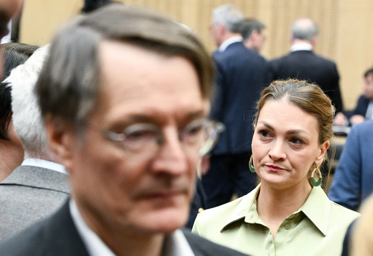 Bayerns Gesundheitsministerin Judith Gerlach (CSU) will die Krankenhausreform von Bundesgesundheitsminister Karl Lauterbach (SPD) in den Vermittlungsausschuss verweisen. — © Sebastian Christoph Gollnow/dpa