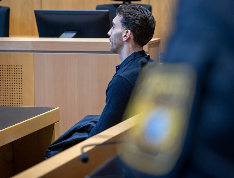 Halid S. hatte vor sechs Jahren mit einem einzigen Schlag einen Mann getötet. Nun ist er wieder angeklagt. — © Stefan Puchner/dpa
