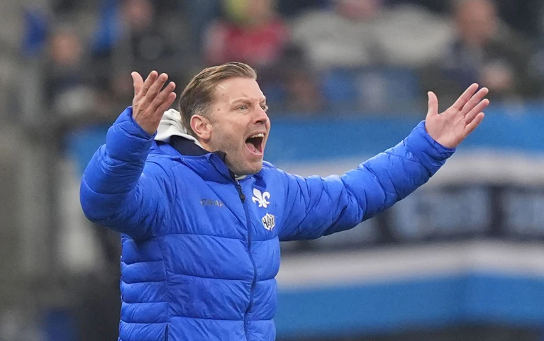 In Nürnberg gefordert: Darmstadt und Trainer Florian Kohfeldt — © Marcus Brandt/dpa