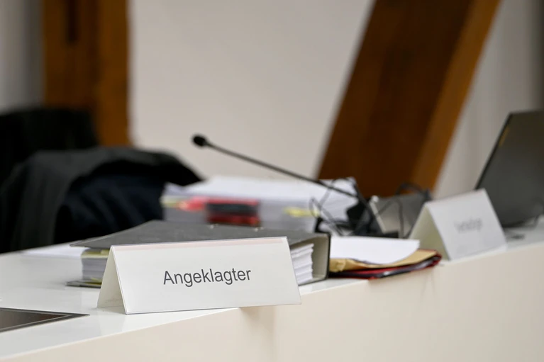 Das Landgericht Ulm hat den 23-Jährigen zu einer Freiheitsstrafe auf Bewährung verurteilt. (Archivbild) — © Helena Dolderer/dpa