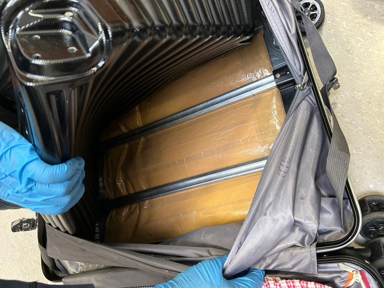 Ein 24-Jähriger ist nach dem Fund von mehreren Kilogramm Heroin in Untersuchungshaft gekommen. — © -/Zoll/dpa
