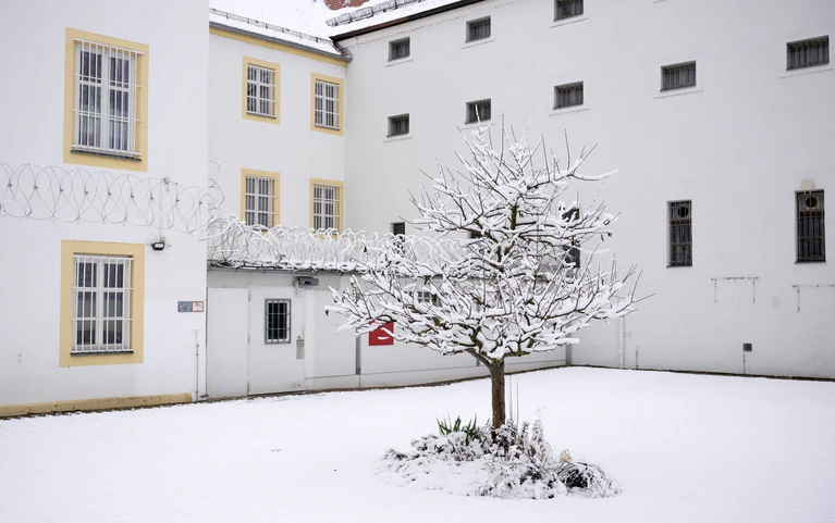 Der Freistaat will das ehemalige Gefängnis in Neuburg ann der Donau verkaufen.  — © Sven Hoppe/dpa