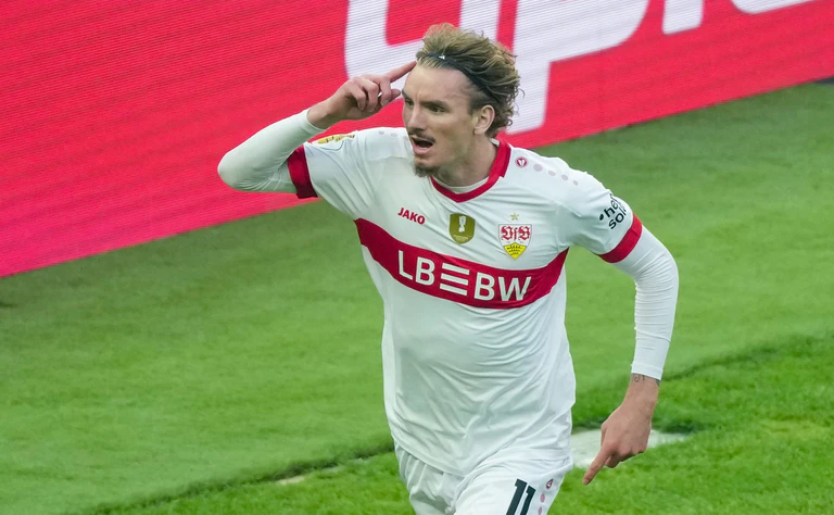 Stürmer Nick Woltemade würde gern vom VfB Stuttgart zum FC Bayern wechseln. — © Sören Stache/dpa
