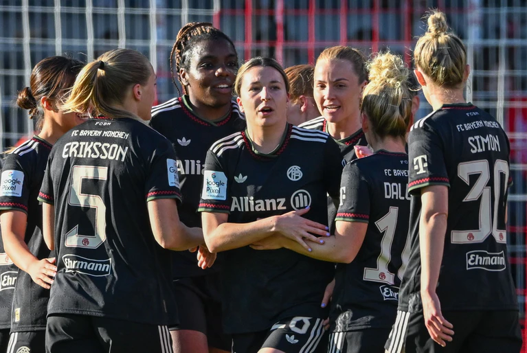 Nach dem frühen Jubel folgte der schnelle Dämpfer für die Münchnerinnen. — © Soeren Stache/dpa