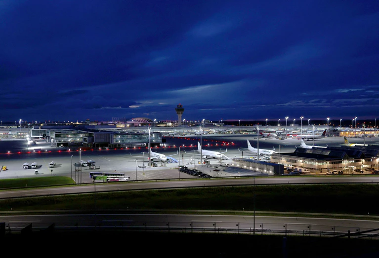 Drohnen haben den Flugverkehr am Münchener Flughafen gestört. — © Karl-Josef Hildenbrand/dpa