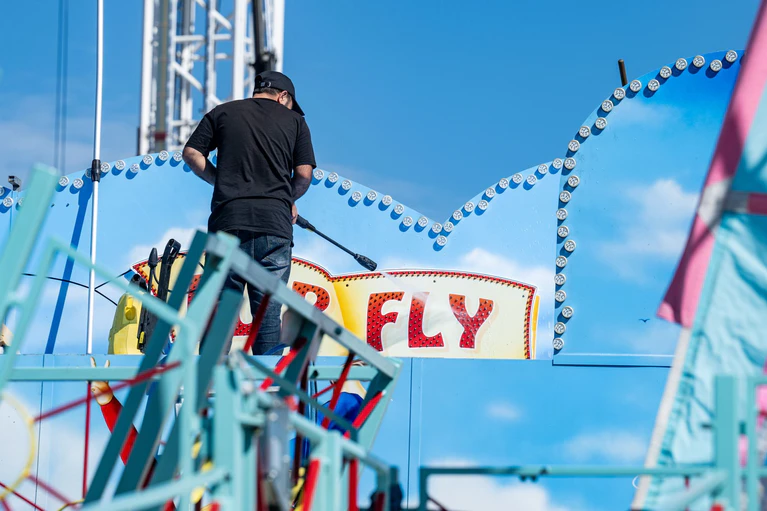 Das Gäubodenvolksfest in Straubing ist Bayerns zweitgrößtes Volksfest nach der Wiesn in München. Am 8. August geht es los. — © Armin Weigel/dpa