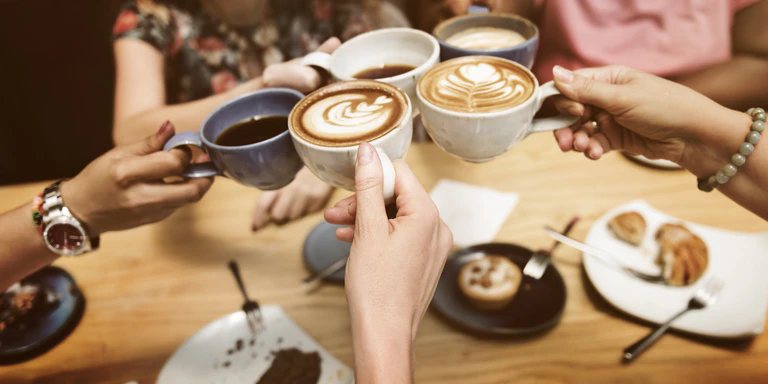 Kaffee cappuccino — © Rawpixel / iStock