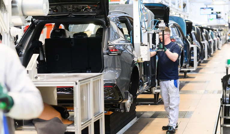 Autoindustrie in der Krise? Hersteller machen weiter Milliardengewinne. (Archivbild) — © Julian Stratenschulte/dpa