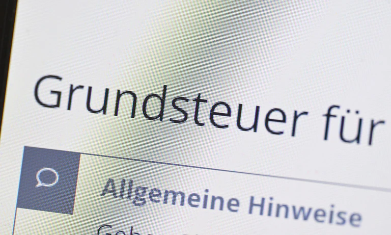 Der Bundesfinanzhof lehnte die Klagen gegen Grundsteuer-Reform ab. (Archivbild) — © Bernd Weißbrod/dpa