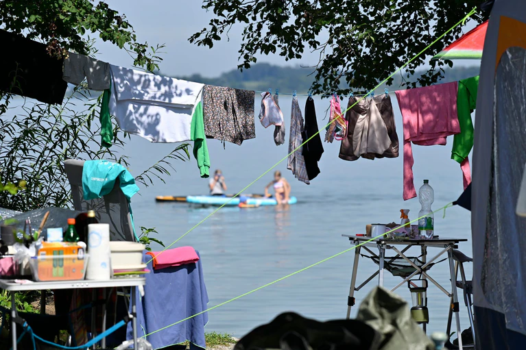 Bayern ist bei Touristen aus aller Welt schon immer ein beliebtes Reiseziel. Nun ist wieder ein Besucherniveau von vor der Pandemie erreicht. (Archivbild) — © Uwe Lein/dpa