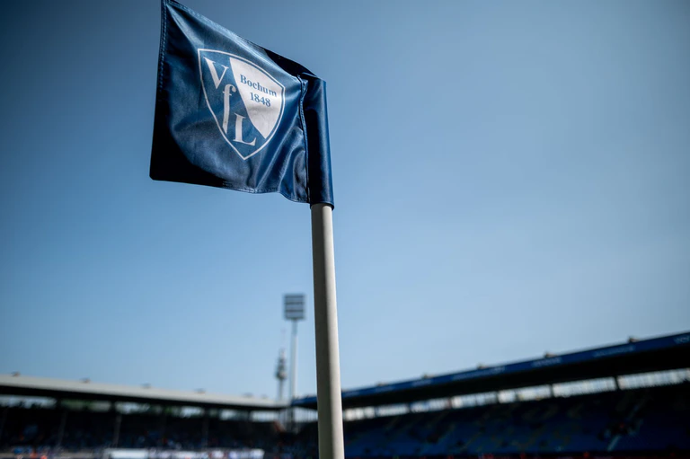 VfL Bochum hat einen Mittelfeldspieler vom FC Bayern München verpflichtet. (Archivbild) — © Fabian Strauch/dpa