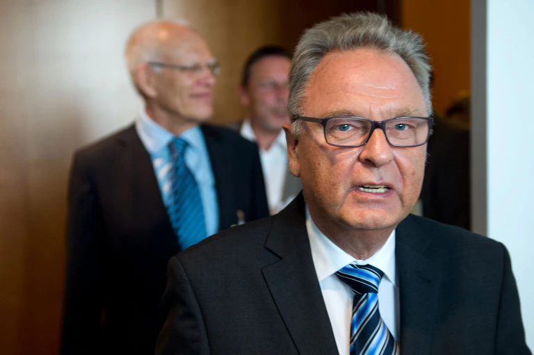 Der frühere Verfassungsgerichtspräsident Hans-Jürgen Papier hatte zuletzt den Vorsitz der Beratenden Kommission NS-Raubgut inne. (Archivbild) — © Bernd von Jutrczenka/dpa