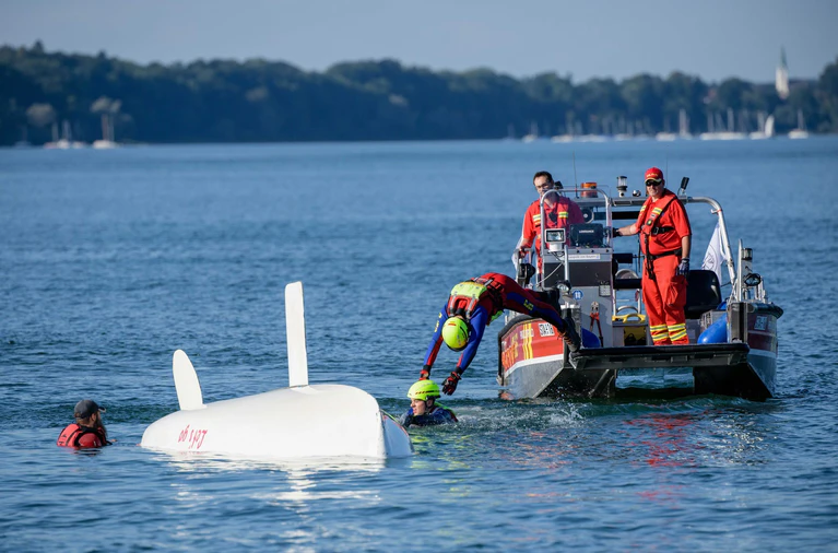 Gerade in Seen sind besonders viele Menschen in Bayern ertrunken - längst nicht alle beim Schwimmen. (Symbolbild) — © Matthias Balk/dpa