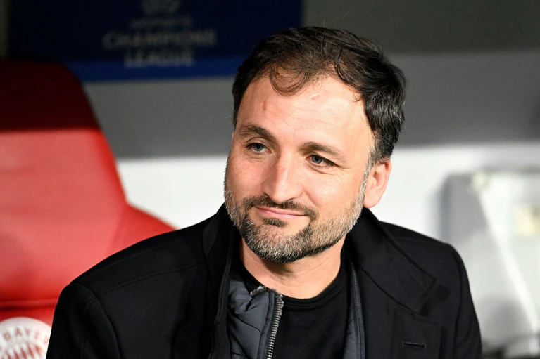 Grüßt von der Tabellenspitze: Bayern-Coach José Barcala. (Archivbild) — © Jens Niering/dpa