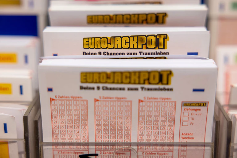 Rund 1,5 Millionen Euro gehen im Eurojackpot nach Bayern. (Symbolbild) — © Thomas Banneyer/dpa