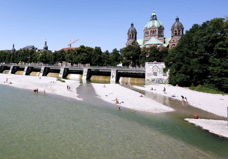 Das schöne Sommerwetter soll nur noch bis morgen halten. (Symbolbild) — © Sven Hoppe/dpa
