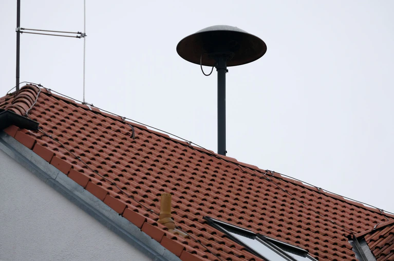 In vielen Gemeinden in Bayern heulten beim Warntag die Sirenen. (Symbolbild) — © Stephan Jansen/dpa