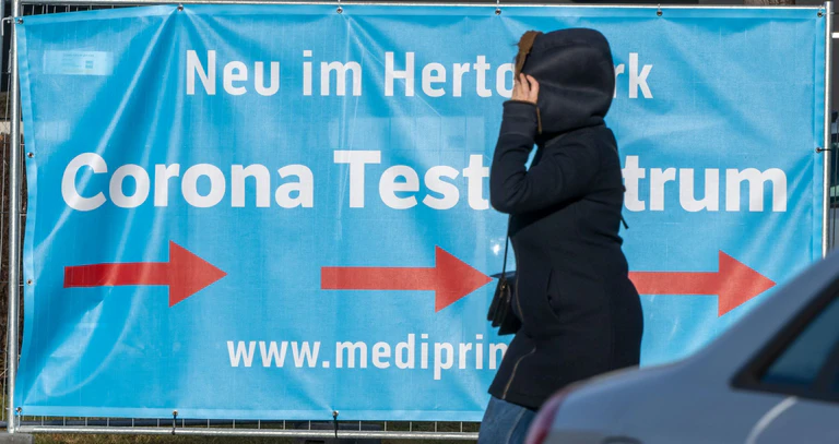 In 16 Verfahren wurden die Angeklagten bisher rechtskräftig verurteilt. (Symbolbild) — © Peter Kneffel/dpa