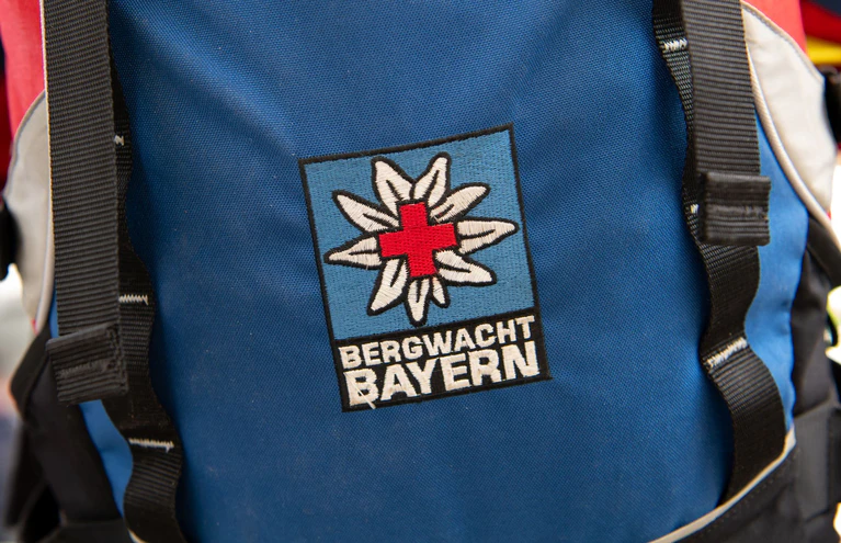 Die Bergwacht rückte gemeinsam mit der Polizei aus. (Symbolbild) — © Sven Hoppe/dpa
