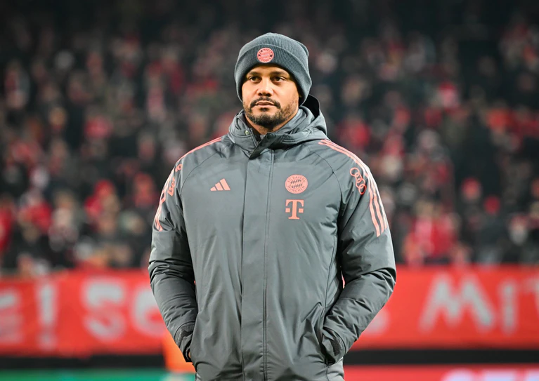 Kompany und die Bayern waren gewarnt.  — © Soeren Stache/dpa