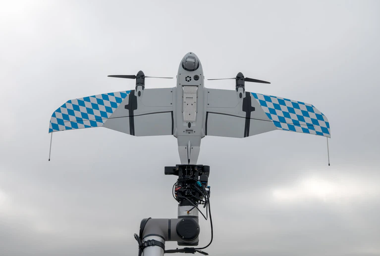 Viele Start-Ups tun sich schwer mit dem Abheben. Bekannte Start-Ups wie der Drohnenhersteller Quantum Systems haben es bei der Suche nach Geldgebern erheblich leichter als viele andere Jungunternehmen. (Symbolbild) — © Peter Kneffel/dpa